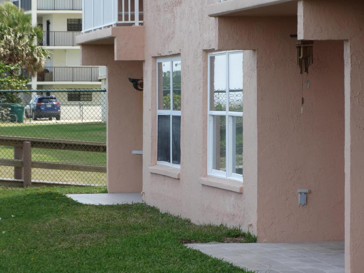 Spanish Main Unit 4- Direct Oceanfront Condo! Какао-Бич Экстерьер фото