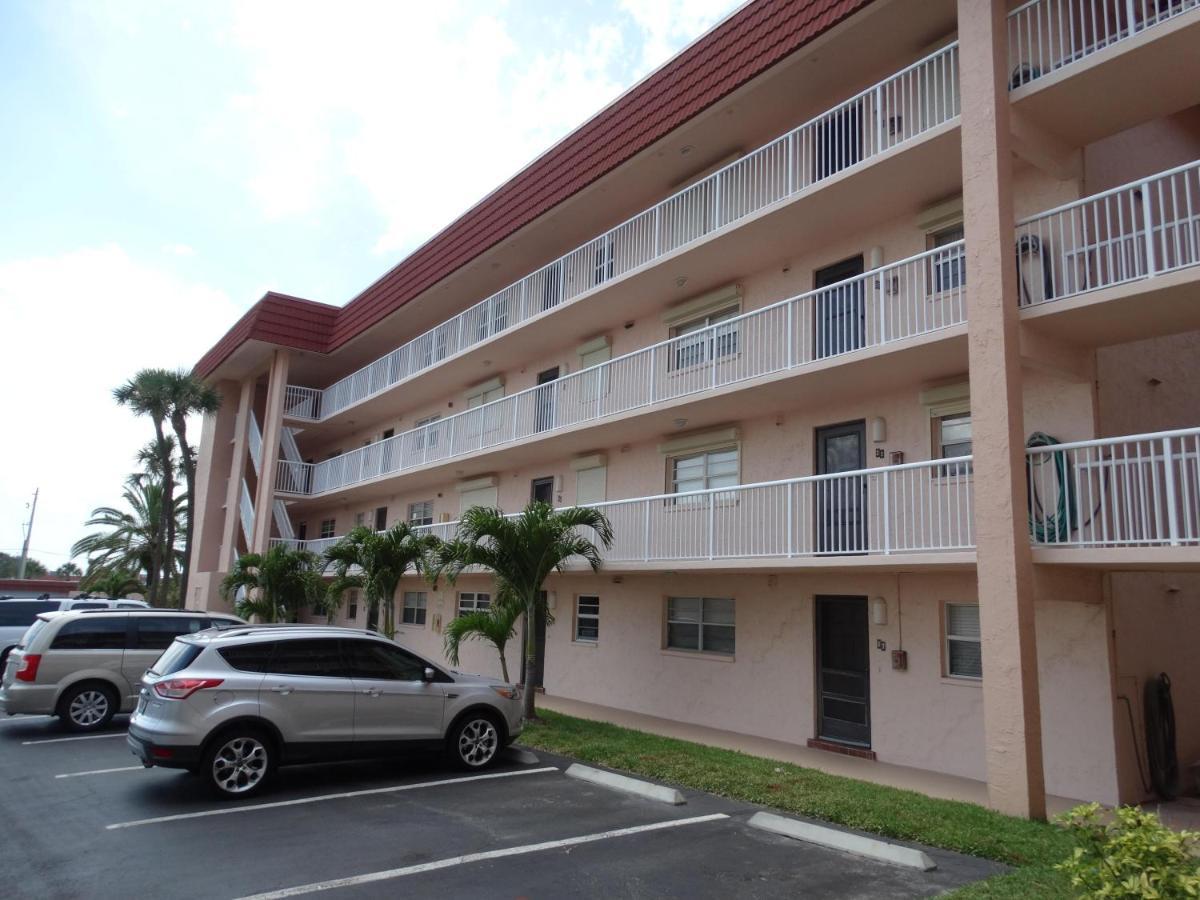 Spanish Main Unit 4- Direct Oceanfront Condo! Какао-Бич Экстерьер фото