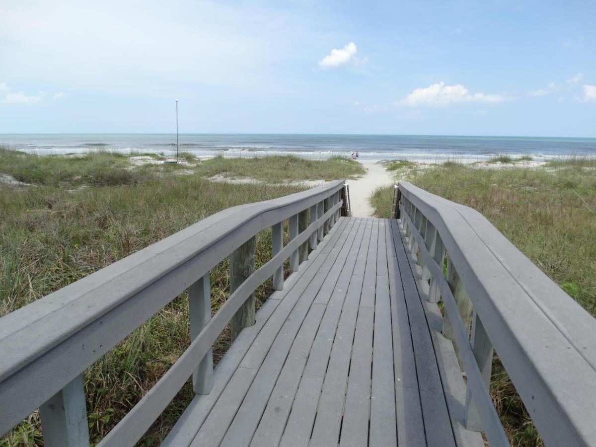 Spanish Main Unit 4- Direct Oceanfront Condo! Какао-Бич Экстерьер фото
