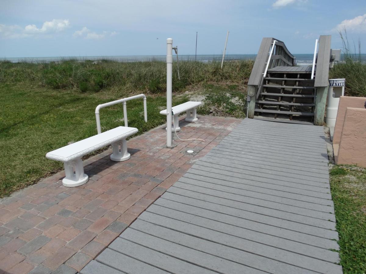 Spanish Main Unit 4- Direct Oceanfront Condo! Какао-Бич Экстерьер фото
