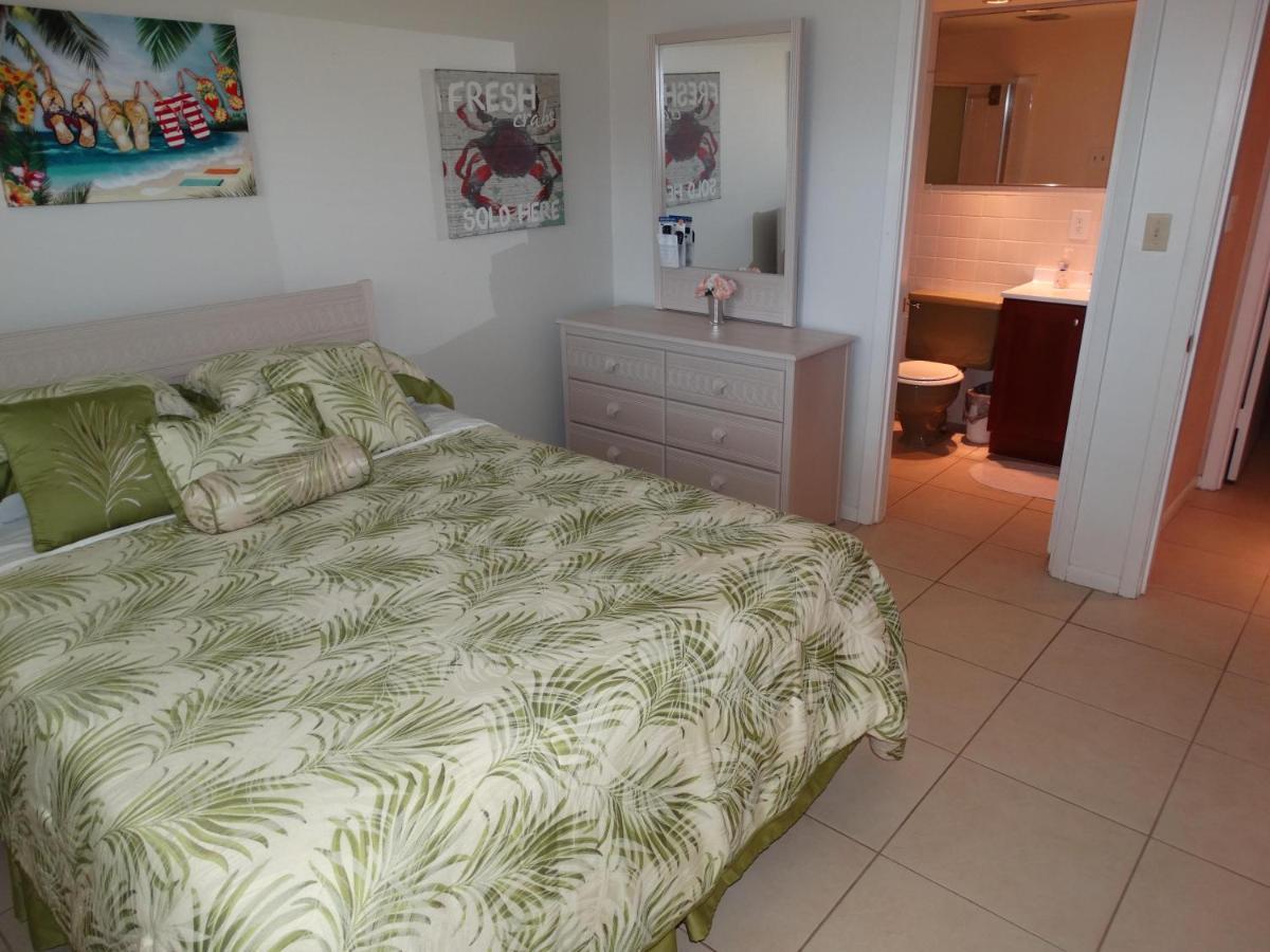 Spanish Main Unit 4- Direct Oceanfront Condo! Какао-Бич Экстерьер фото
